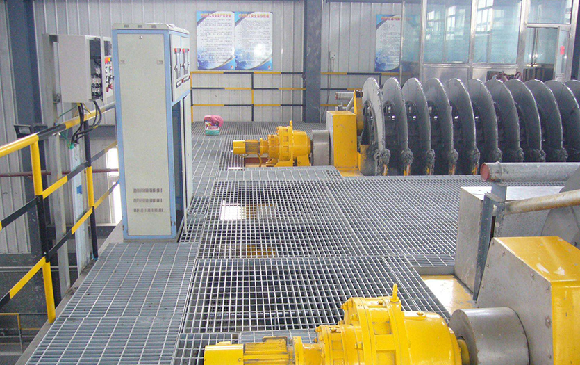 張家口達(dá)能電力廠(chǎng)鋼格板案例